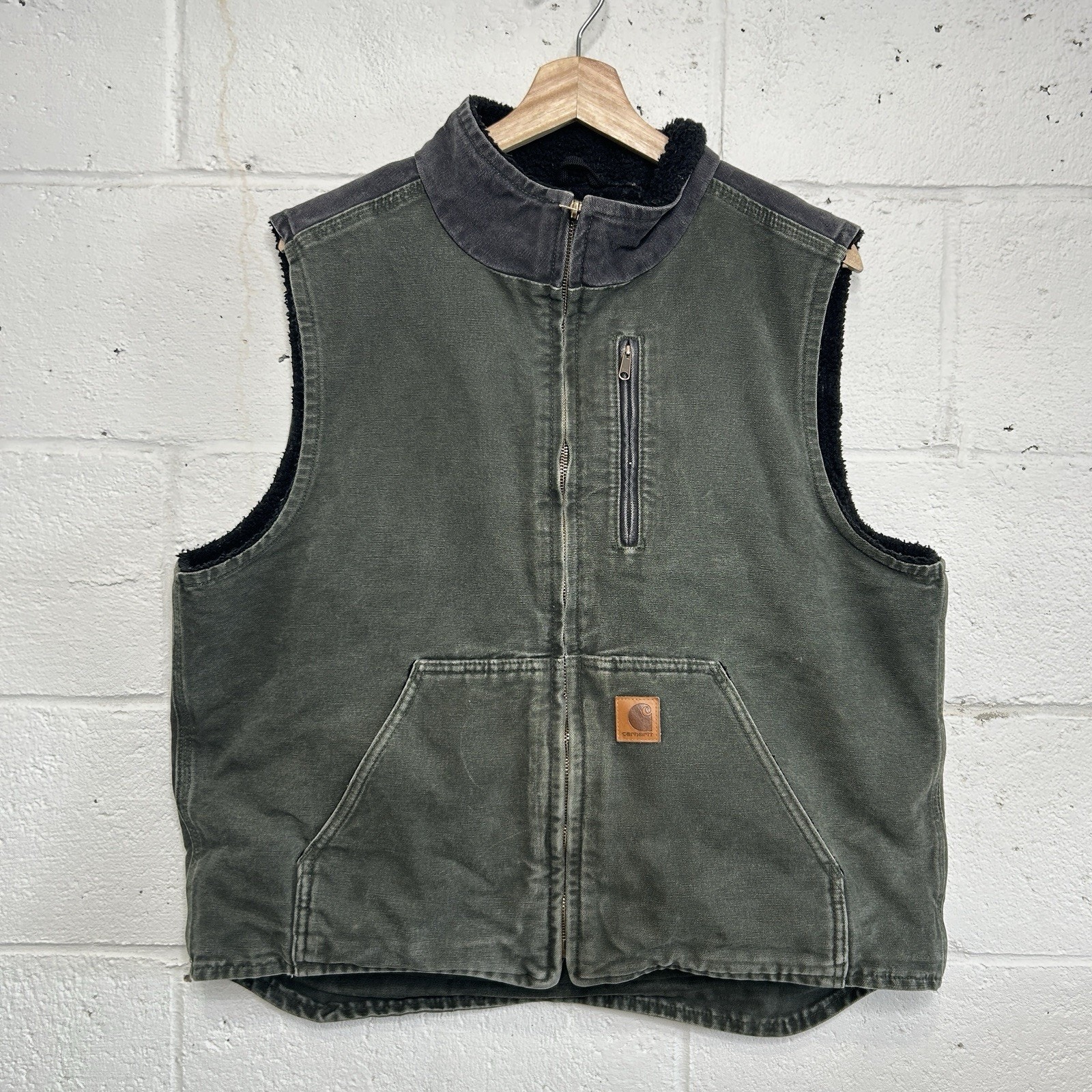 Carhartt Sandstone Sherpa-Lined Mock Neck Vest âMoss Greenâ